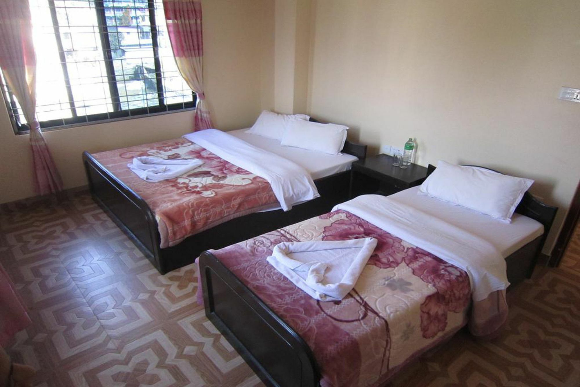 Hotel Sunflower Pokhara Exterior foto